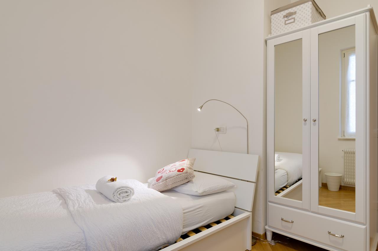 B&B And Apartments Al Duomo Trento Bagian luar foto