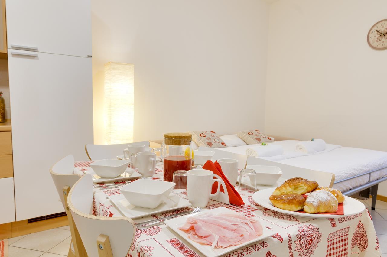 B&B And Apartments Al Duomo Trento Bagian luar foto