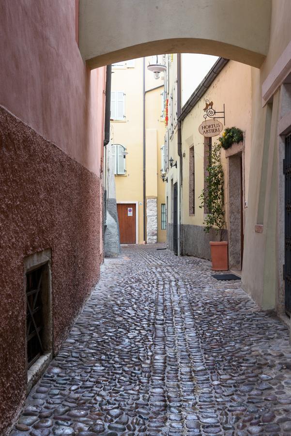 B&B And Apartments Al Duomo Trento Bagian luar foto
